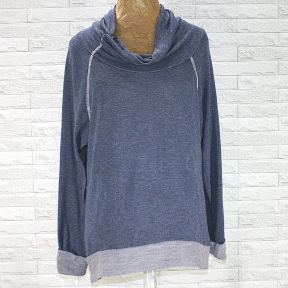 Elle Mode Tops - ELLE MODE Top Athleisure Blue Grey Long Sleeve T-Shirt Sweatshirt Large